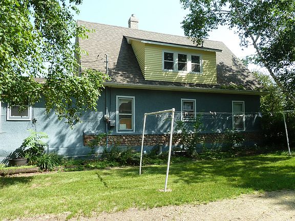 4th image of 502 Douglas St