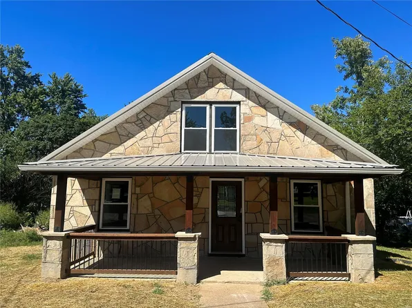 404 W 2nd St, Dixon, MO 65459