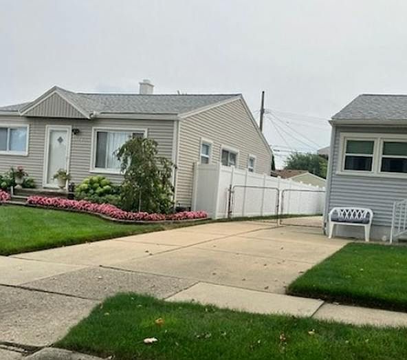 2nd image of 11324 Timken Ave