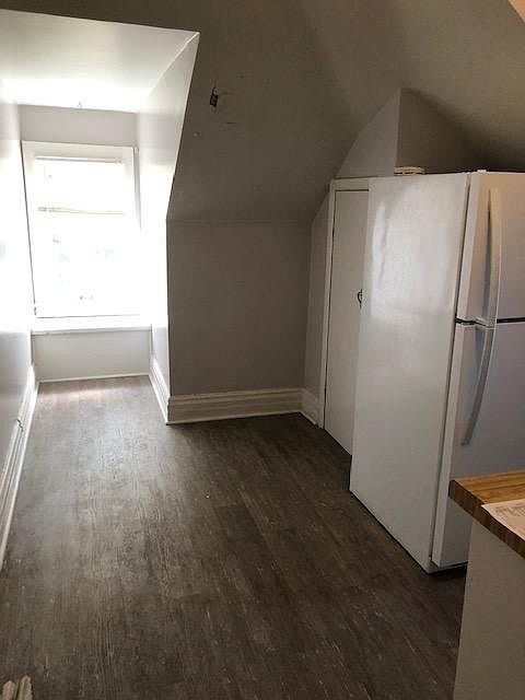2nd image of 1014 Broadway N APT 8