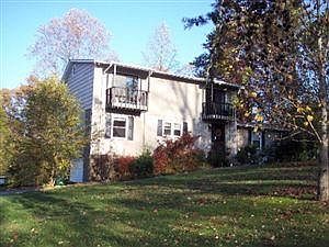 4th image of 8704 Glen Echo Dr