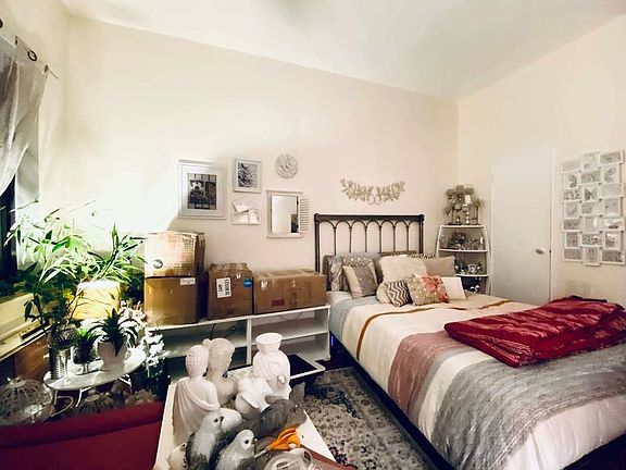 3rd image of 408 E 78th St APT 1B