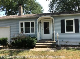 1217 N Cedar Crest Dr, Independence, MO 64056