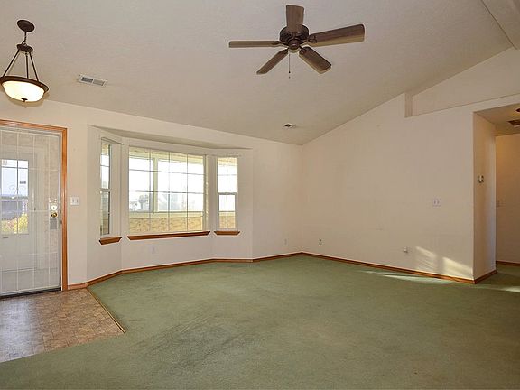 5th image of 1112 N William St