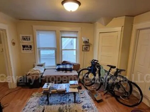 617 E 8th St #2, Duluth, MN 55805