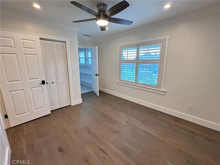 2716 S La Salle Ave — Photo 39