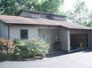 1407 Sleepy Hollow Rd, Athens, NY 12015