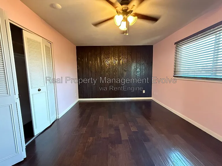 4709 N 26th Ln — Photo 17