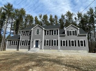 90 South St, Upton, MA 01568