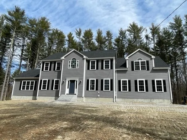 90 South St, Upton, MA 01568