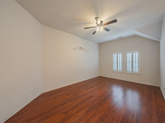 5th image of 4504 Chris Dr