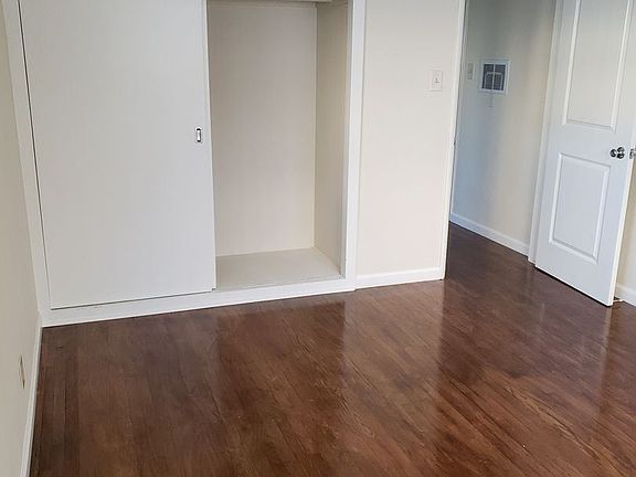 4th image of 134 N Adams St APT 4