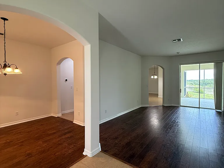 foyer/living room/dining room