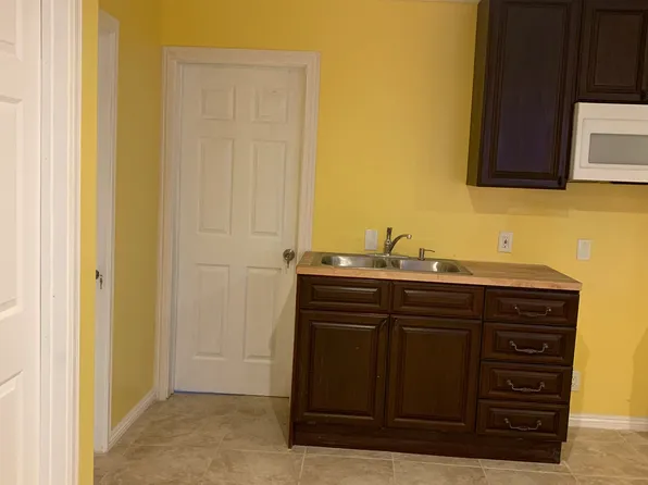 2219 E Hatchway St, Compton, CA 90222