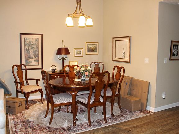 4th image of 3030 Gardenia Dr