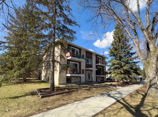 11808 58th St NW #201, Edmonton, AB T5W 3W7