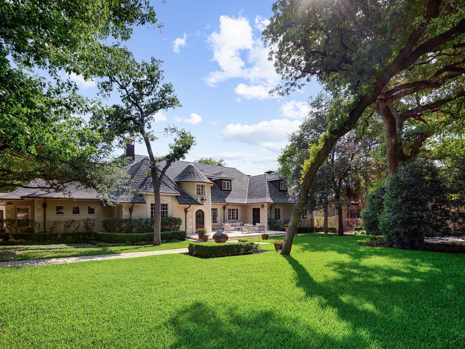 2401 Enfield Rd, Austin, TX 78703 | Zillow
