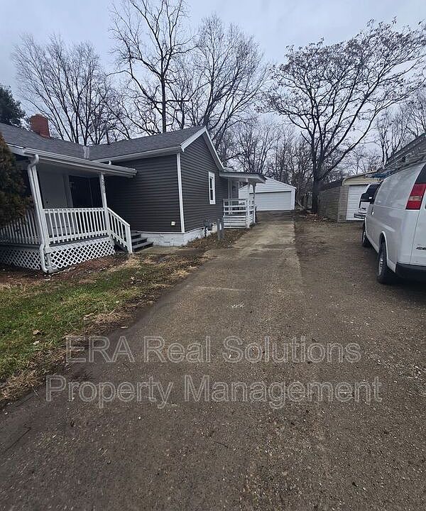 1st image of 2810 Fern Ave