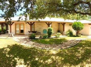 3209 Crosswind Dr, Spicewood, TX 78669