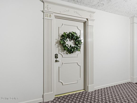 2nd image of 1600 Gardiner Ln APT 118