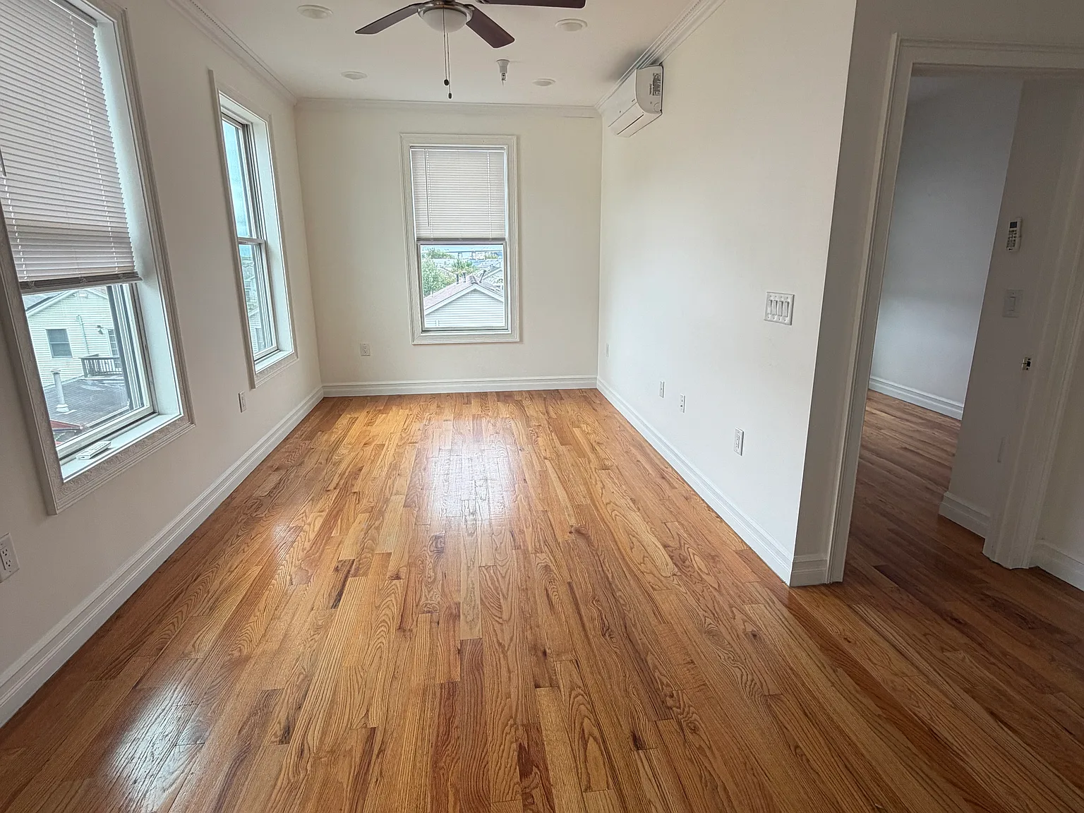 2 bed, 800 sqft, $2,225 — Photo 3