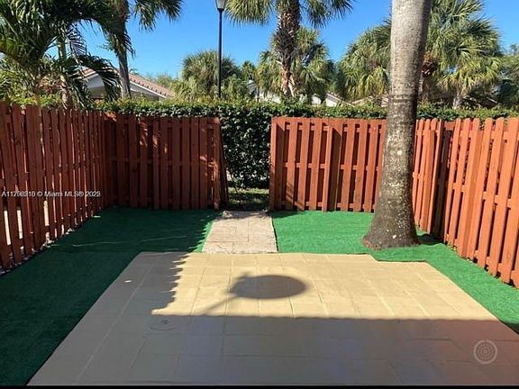 4th image of 5470 NW 107th Ave APT 805