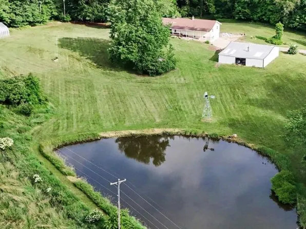 30825 Longnecker Rd, Leonidas, MI 49066