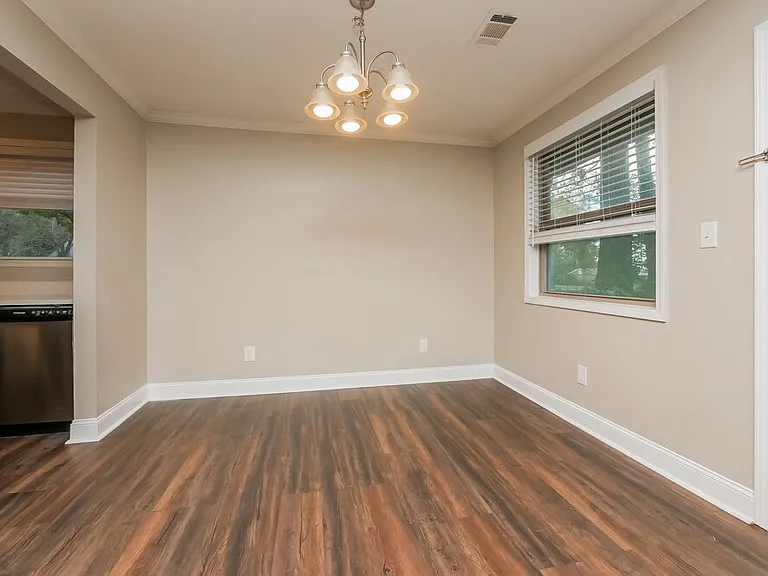 9346 Woodknoll Way — Photo 7