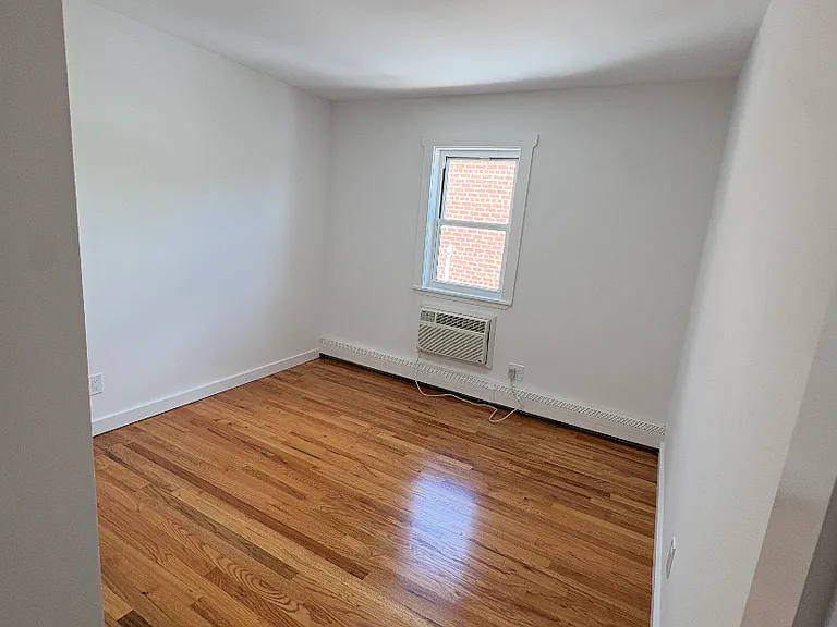 Emerson Ave — Photo 10
