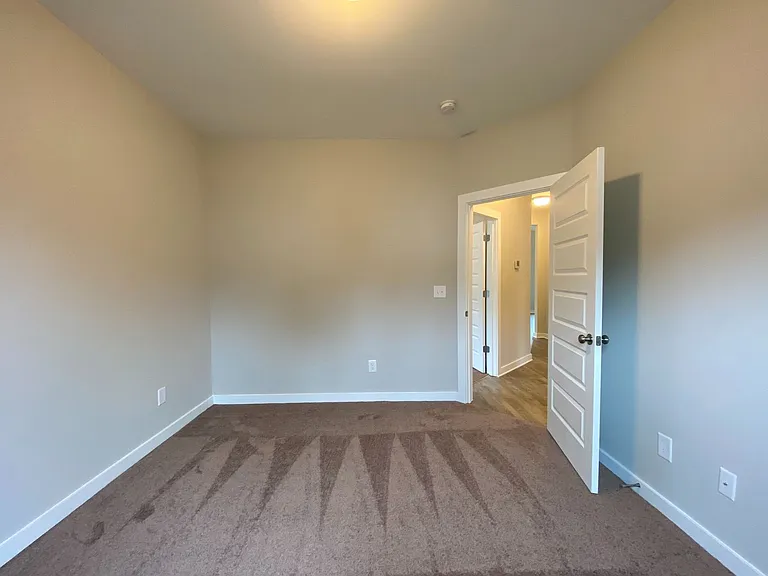 65 Red Oak Ct — Photo 35