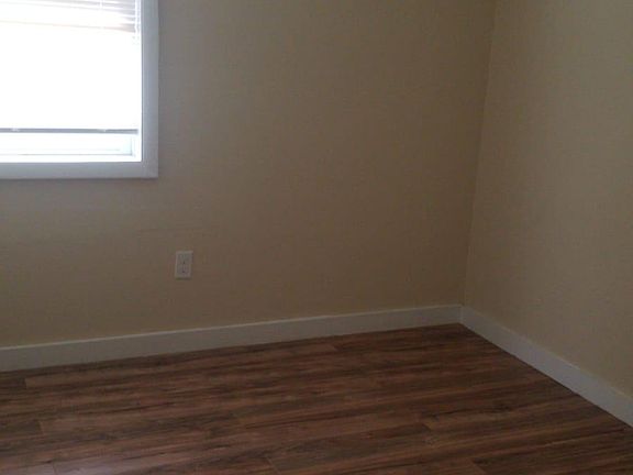 4th image of 307 Greenwich Ave