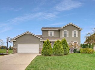825 Cheshire Castle Way, Verona, WI 53593