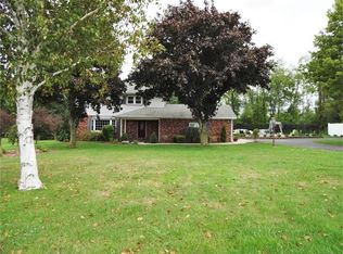 319 Brewster Rd, New Castle, PA 16102