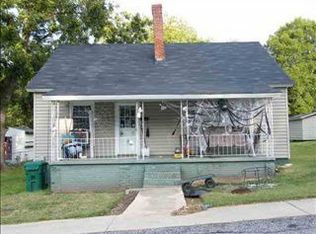 115 Mill St, Woodruff, SC 29388