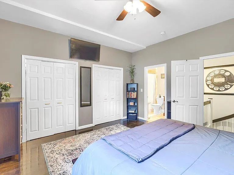 38 Pleasant St #4 — Photo 12