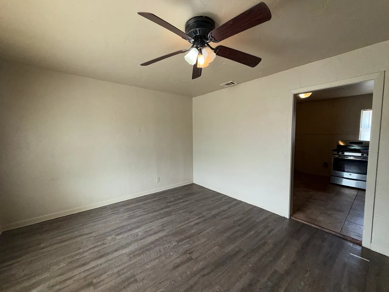 2 bed, 1440 sqft, $750 — Photo 2