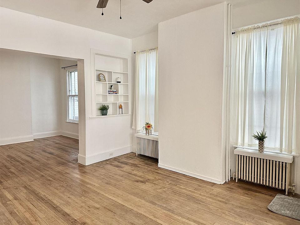 1st image of 130 5th Ave #1