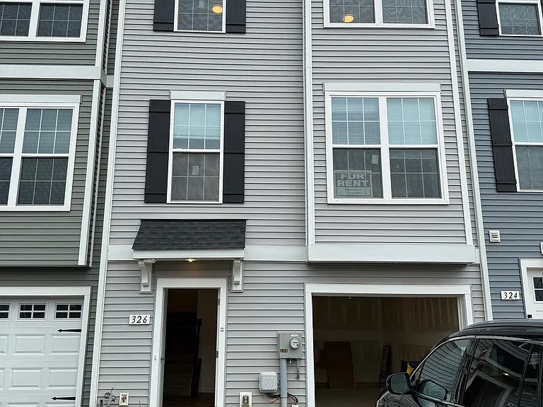 326 Avon Dr — Photo 1