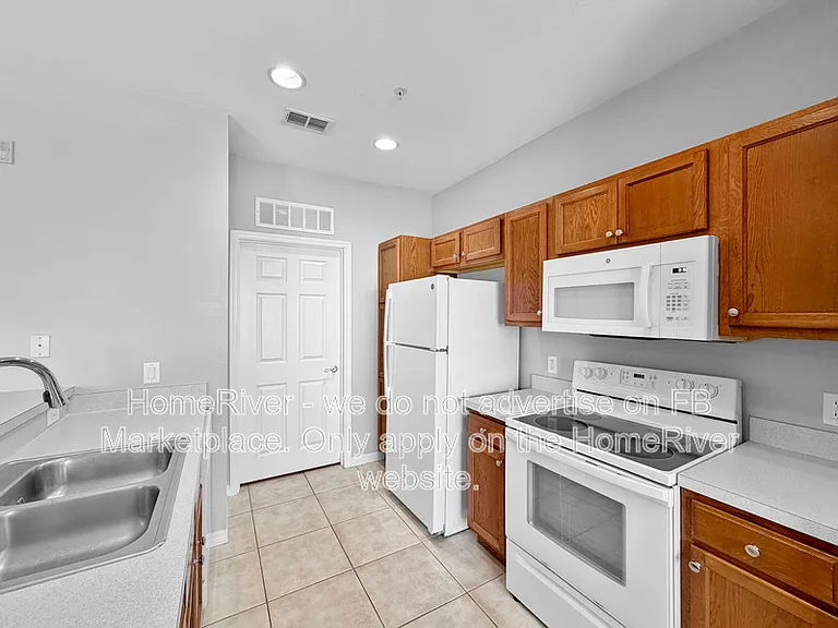 2532 Grand Central Pkwy #416 — Photo 6