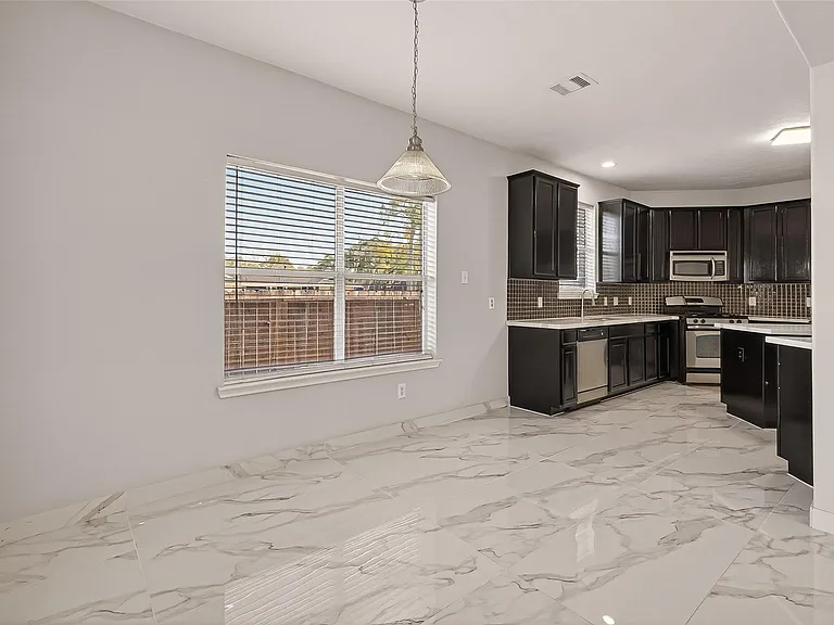 71 N Forrest Ave — Photo 11