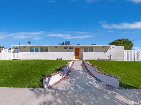 18701 Gilmore St, Reseda, CA 91335