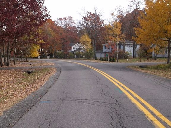 4th image of 56 Mountain Dr