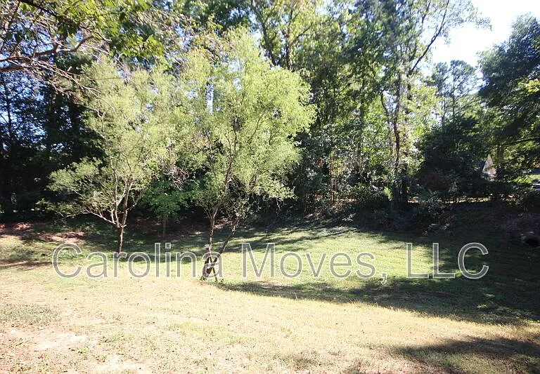 324 Skylark Cir — Photo 17