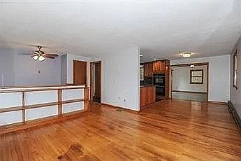 5th image of 418 State St