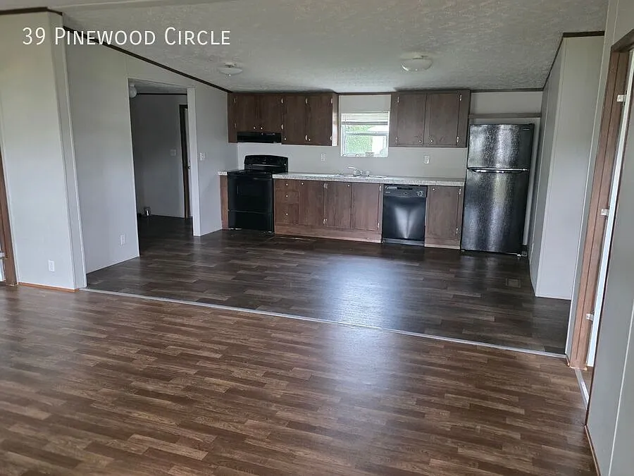 Schedule a showing today! — Photo 2