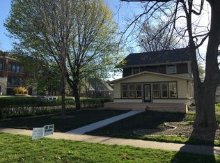 516 Broadway St, Pella, IA 50219