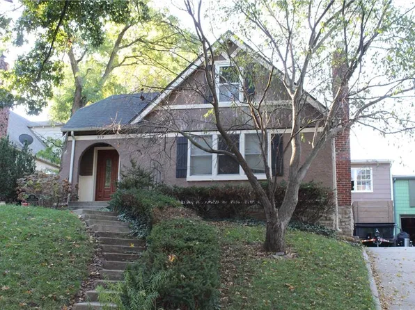 319 E Dartmouth Rd, Kansas City, MO 64113
