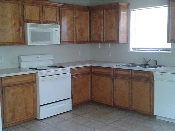5th image of 110 Avalon Dr