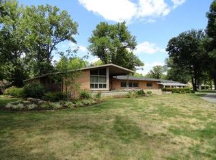98 Allendale Ln, Terre Haute, IN 47802