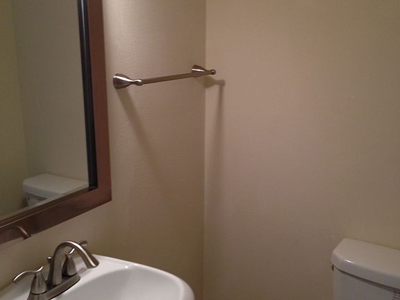 3rd image of 2102 Alamanda Dr APT 102